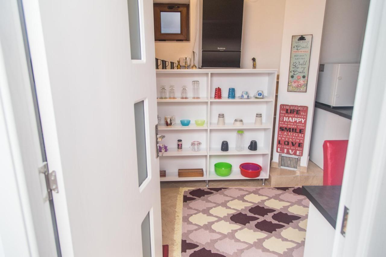 Courtyard Studio Oradea Ngoại thất bức ảnh